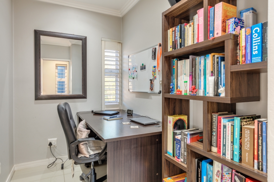 5 Bedroom Property for Sale in Douglasdale Gauteng