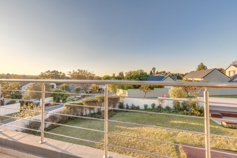5 Bedroom Property for Sale in Douglasdale Gauteng