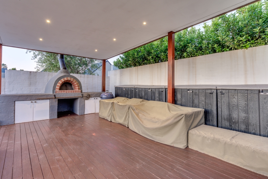 5 Bedroom Property for Sale in Douglasdale Gauteng