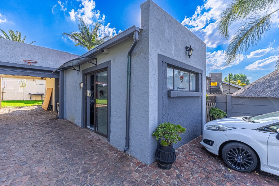 3 Bedroom Property for Sale in Edendale Gauteng