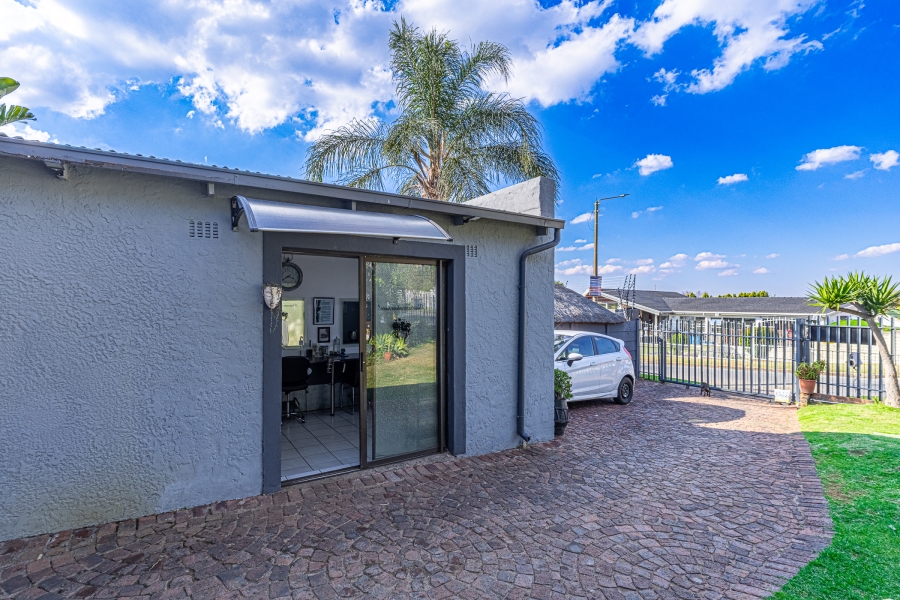 3 Bedroom Property for Sale in Edendale Gauteng