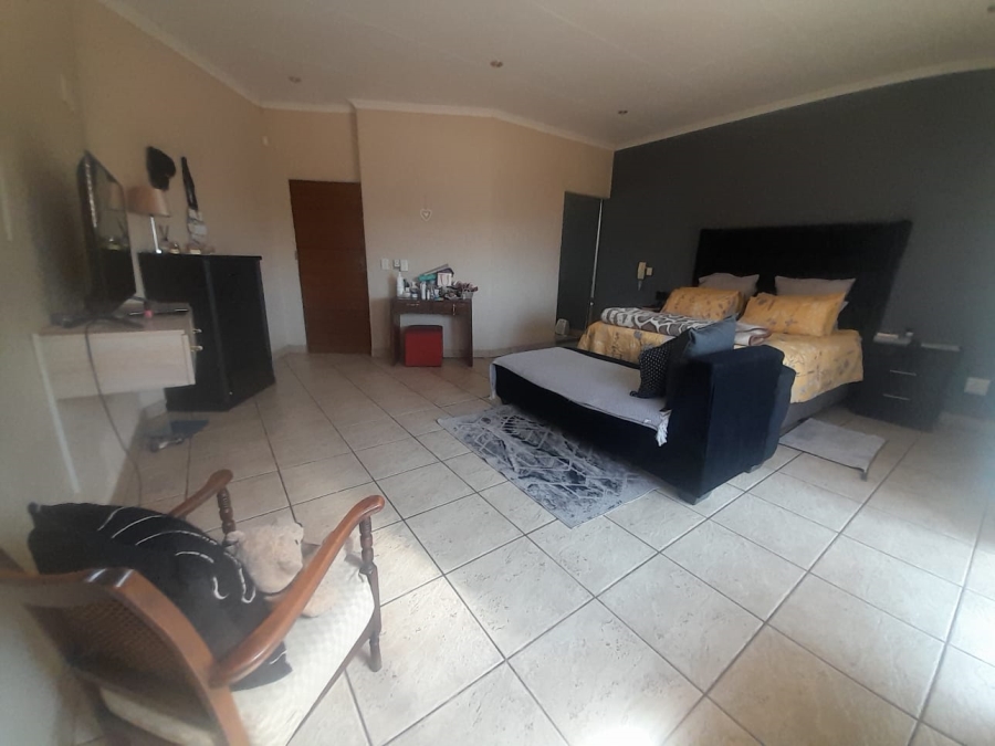 To Let 4 Bedroom Property for Rent in Noordheuwel Gauteng