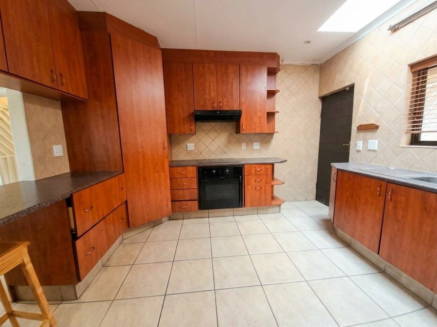 To Let 4 Bedroom Property for Rent in Noordheuwel Gauteng