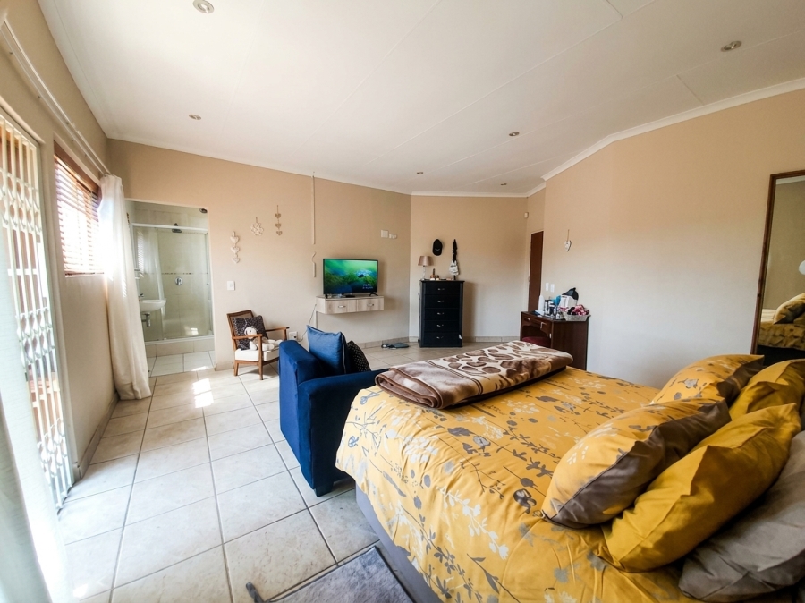 To Let 4 Bedroom Property for Rent in Noordheuwel Gauteng