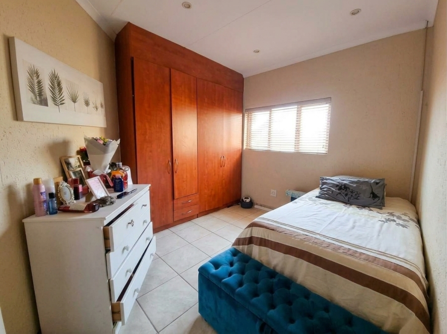 To Let 4 Bedroom Property for Rent in Noordheuwel Gauteng