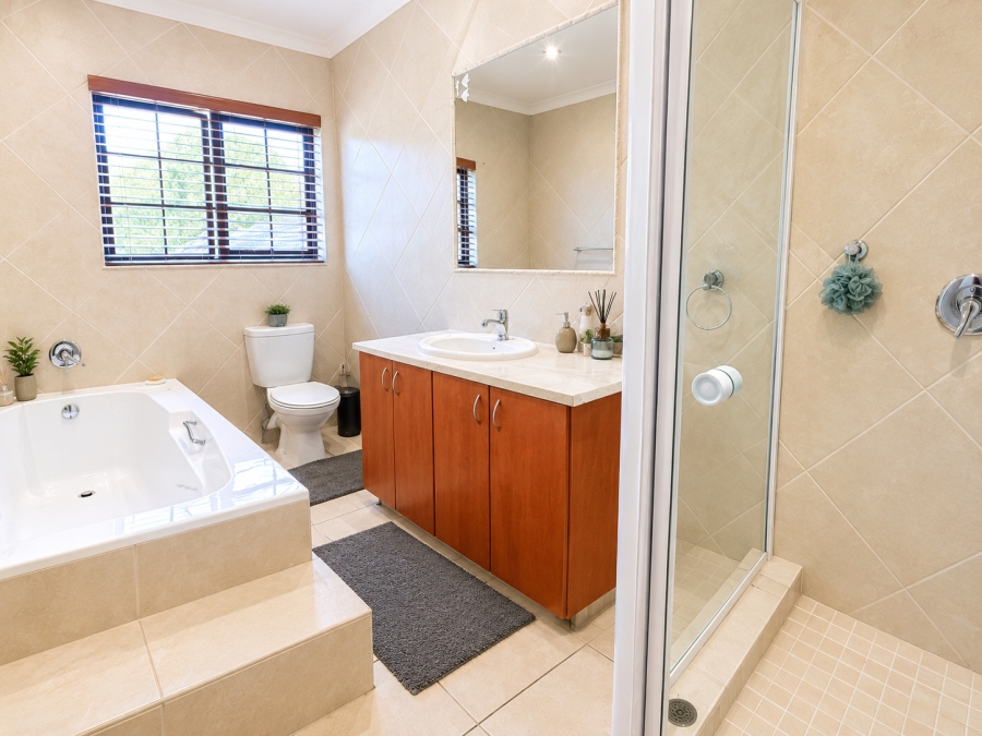 To Let 4 Bedroom Property for Rent in Noordheuwel Gauteng
