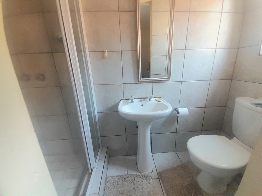 To Let 4 Bedroom Property for Rent in Noordheuwel Gauteng