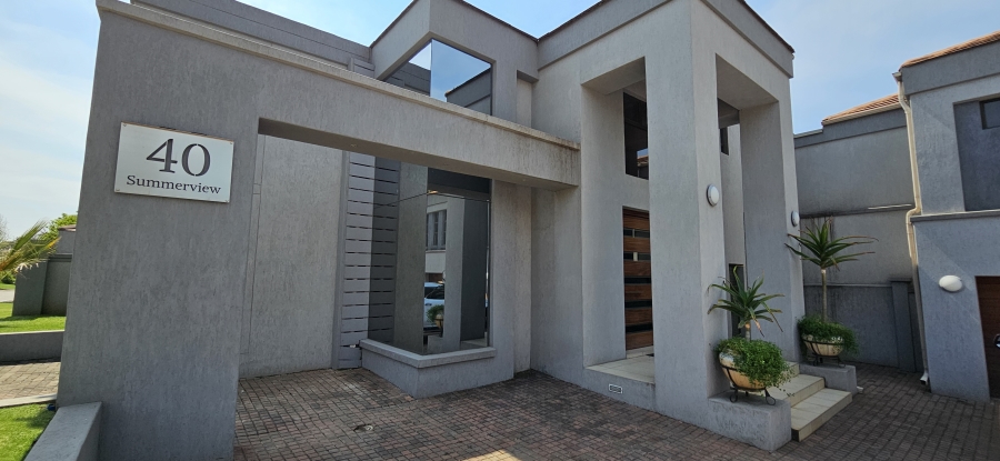 5 Bedroom Property for Sale in Three Rivers Proper Gauteng