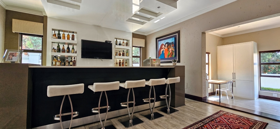 5 Bedroom Property for Sale in Three Rivers Proper Gauteng