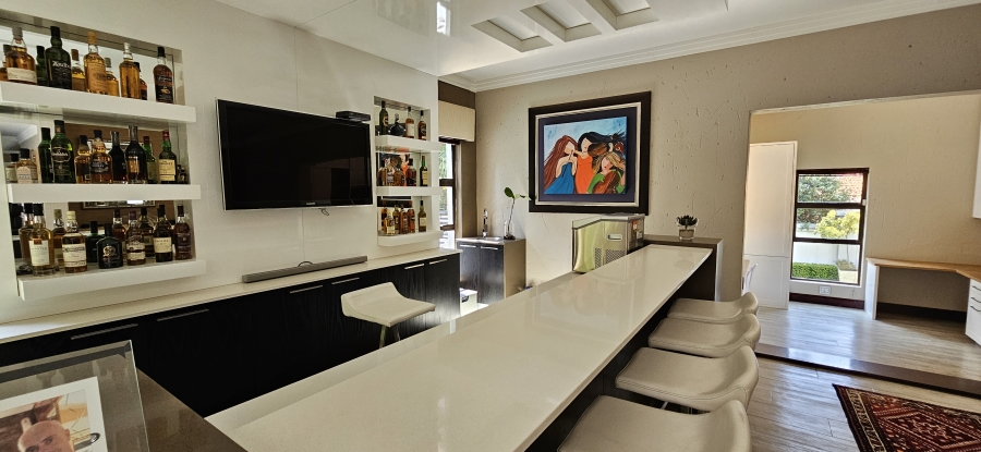 5 Bedroom Property for Sale in Three Rivers Proper Gauteng