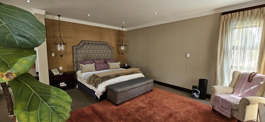 5 Bedroom Property for Sale in Three Rivers Proper Gauteng