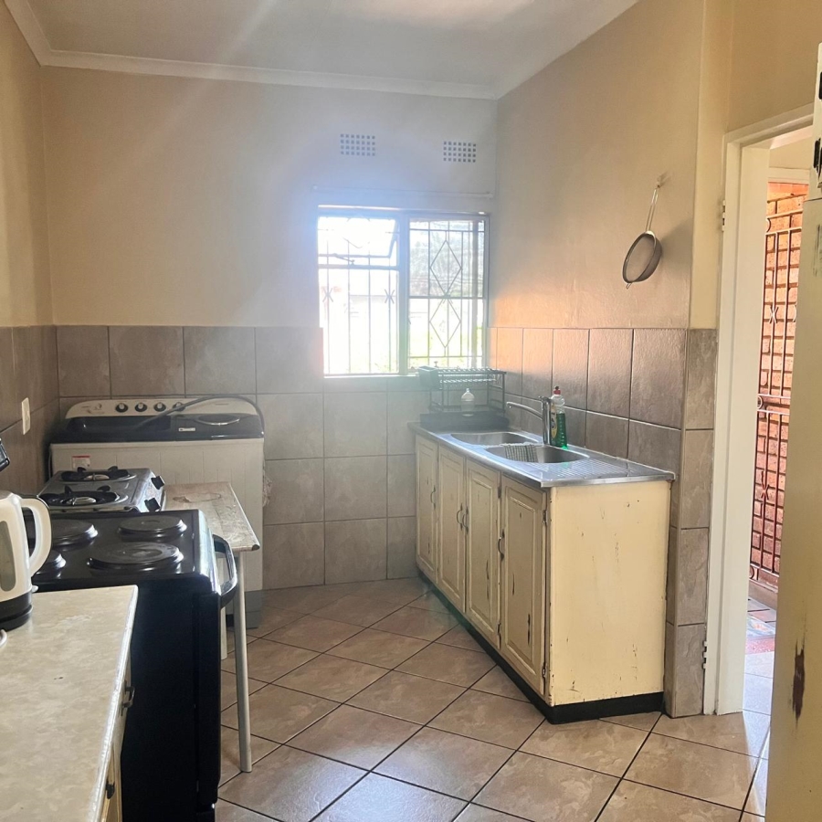 To Let 3 Bedroom Property for Rent in Brackenhurst Gauteng