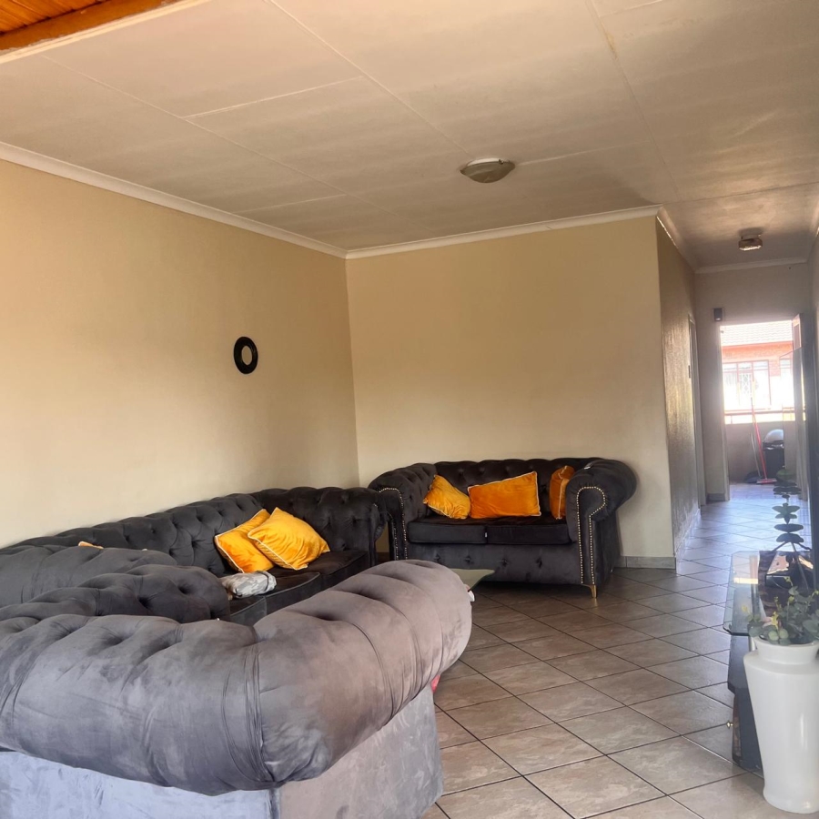 To Let 3 Bedroom Property for Rent in Brackenhurst Gauteng