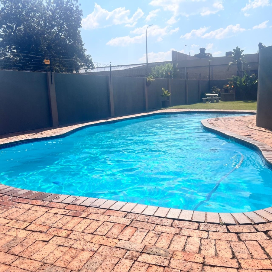 To Let 3 Bedroom Property for Rent in Brackenhurst Gauteng