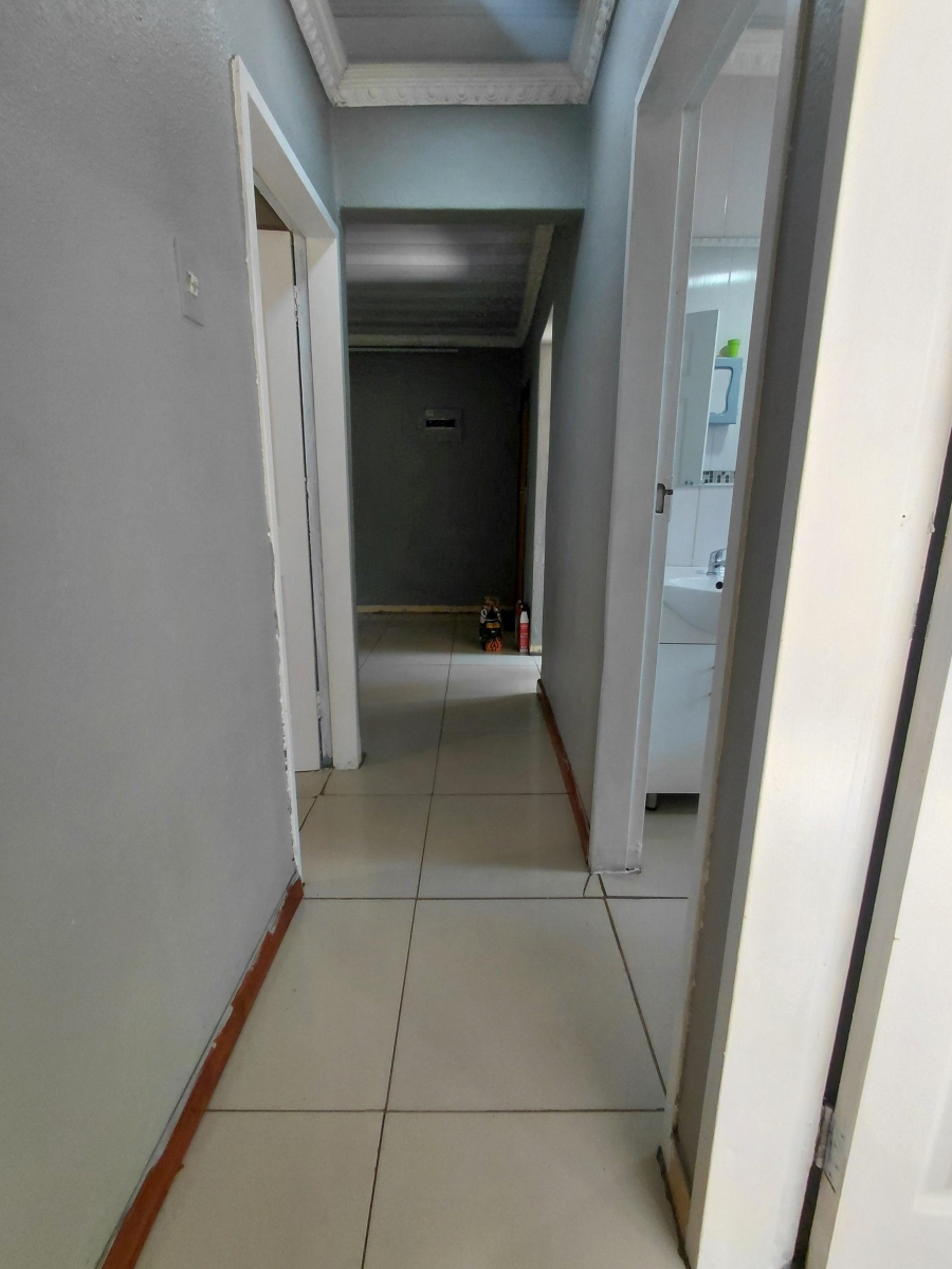 To Let 2 Bedroom Property for Rent in Protea Glen Gauteng