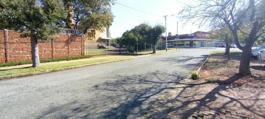To Let Commercial Property for Rent in Discovery Gauteng