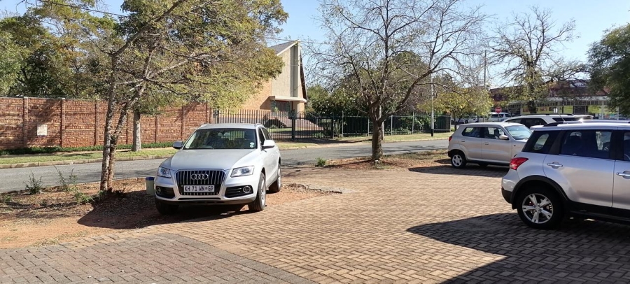To Let Commercial Property for Rent in Discovery Gauteng