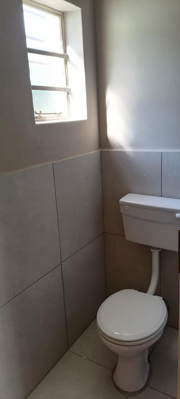 To Let Commercial Property for Rent in Discovery Gauteng