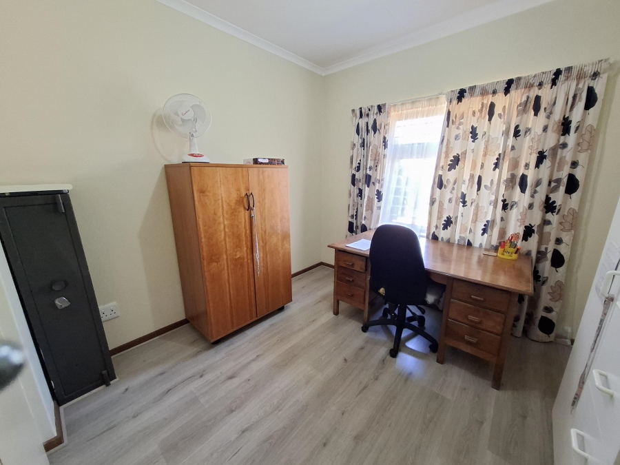 To Let 3 Bedroom Property for Rent in Equestria Gauteng