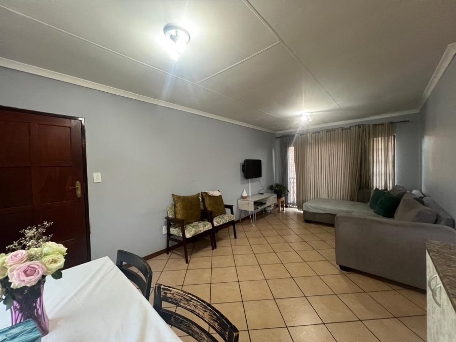 To Let 2 Bedroom Property for Rent in Highveld Gauteng