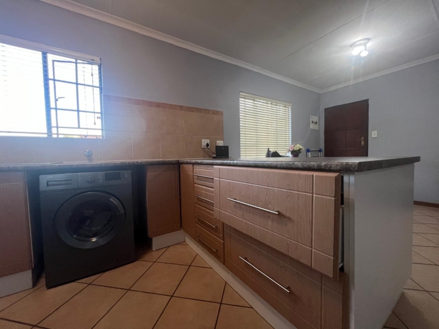 To Let 2 Bedroom Property for Rent in Highveld Gauteng