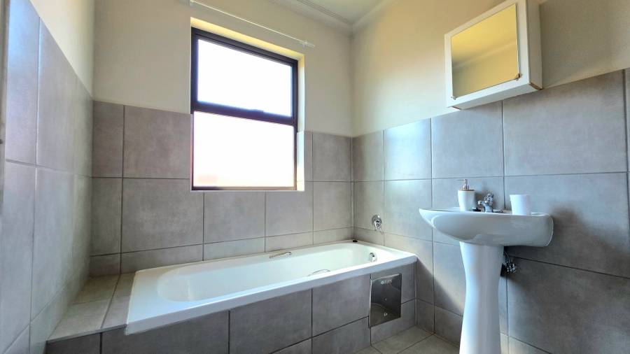 4 Bedroom Property for Sale in Willow Park Manor Gauteng