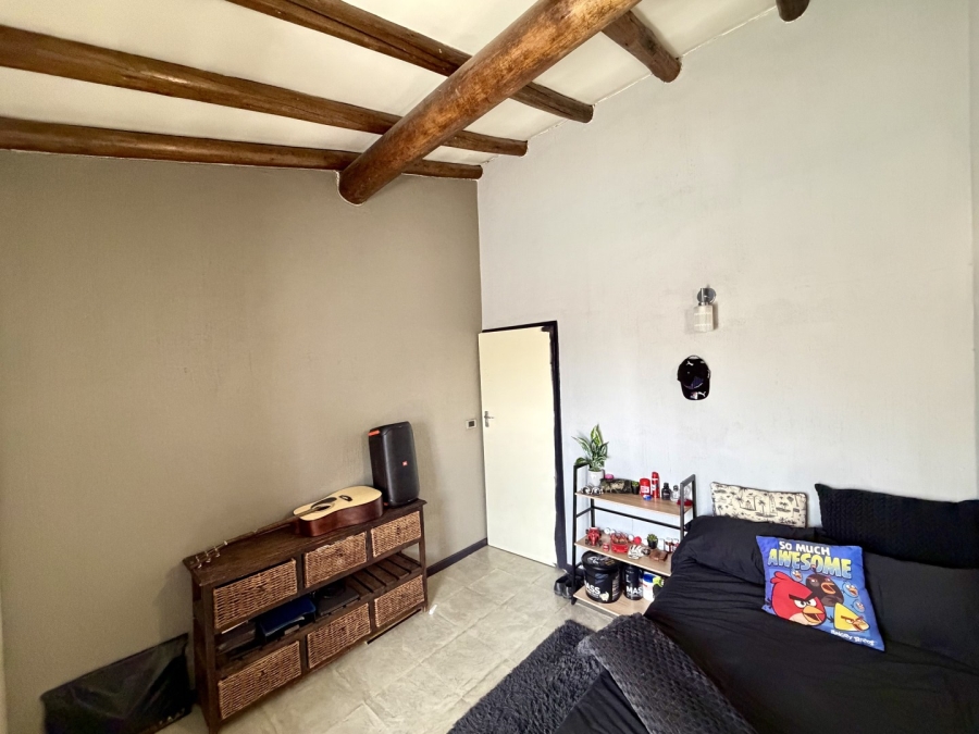 4 Bedroom Property for Sale in Garsfontein Gauteng