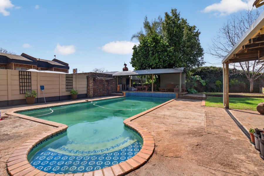 3 Bedroom Property for Sale in Villieria Gauteng