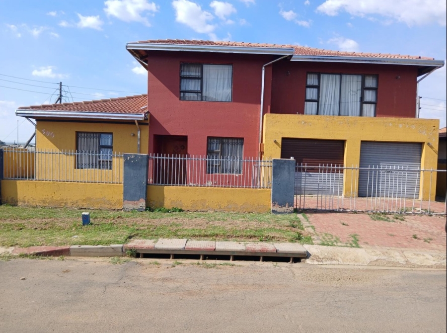 4 Bedroom Property for Sale in Golden Gardens Gauteng