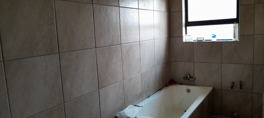 4 Bedroom Property for Sale in Golden Gardens Gauteng