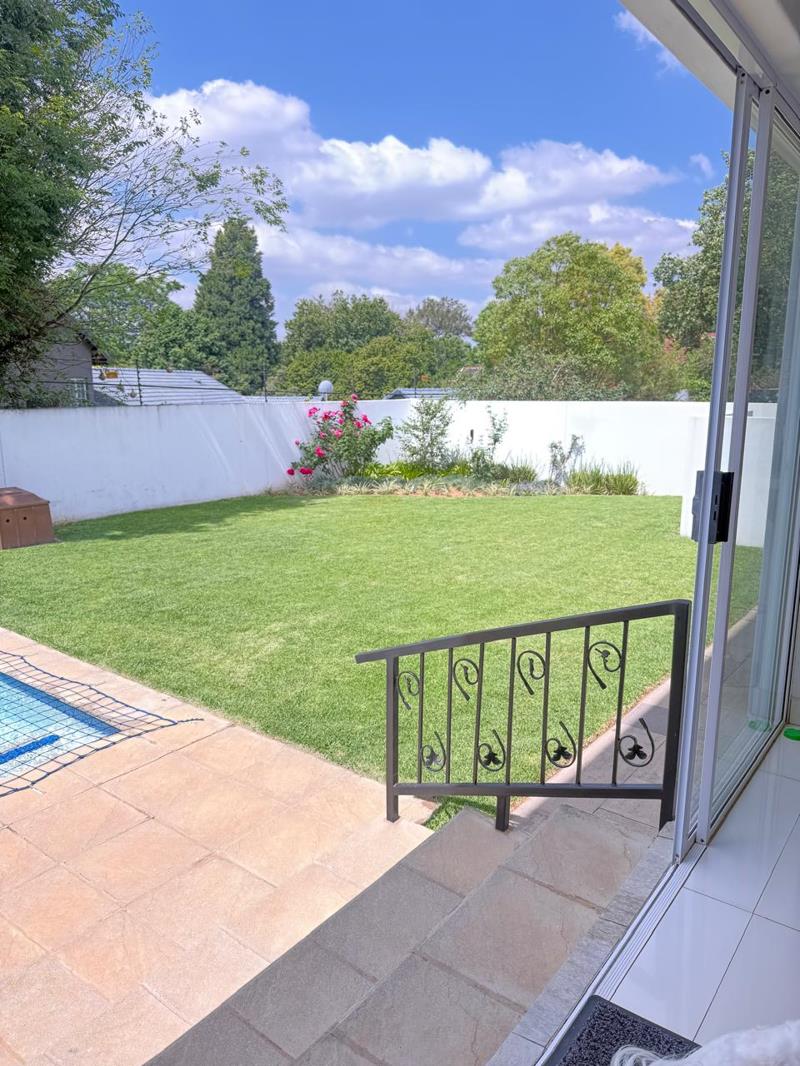 To Let 4 Bedroom Property for Rent in Bryanston East Gauteng