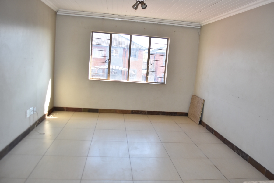 2 Bedroom Property for Sale in Andeon Gauteng