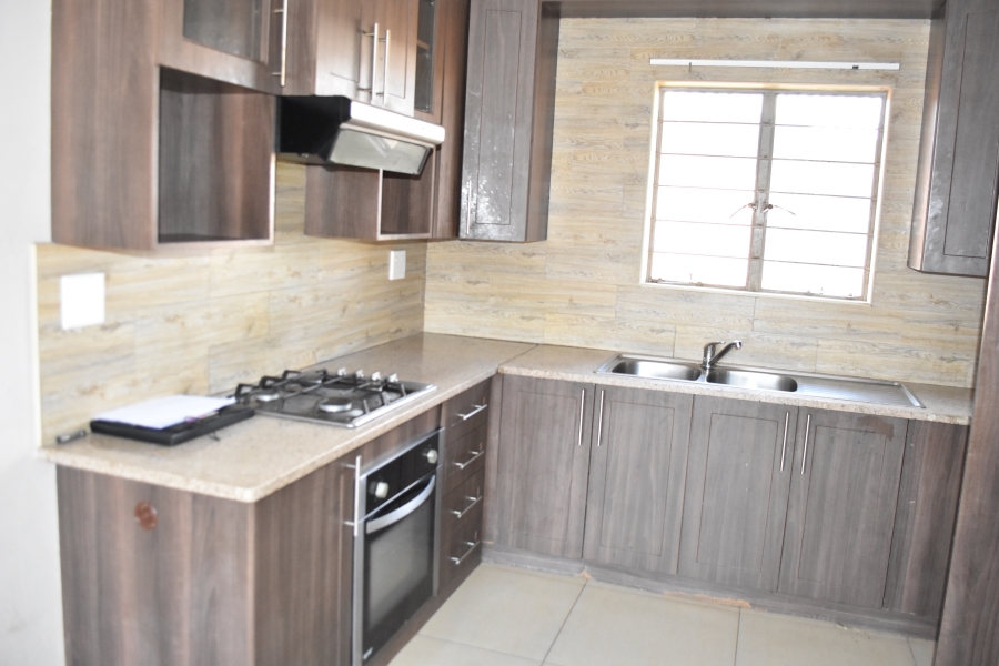 2 Bedroom Property for Sale in Andeon Gauteng