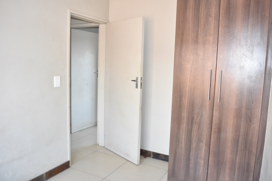 2 Bedroom Property for Sale in Andeon Gauteng