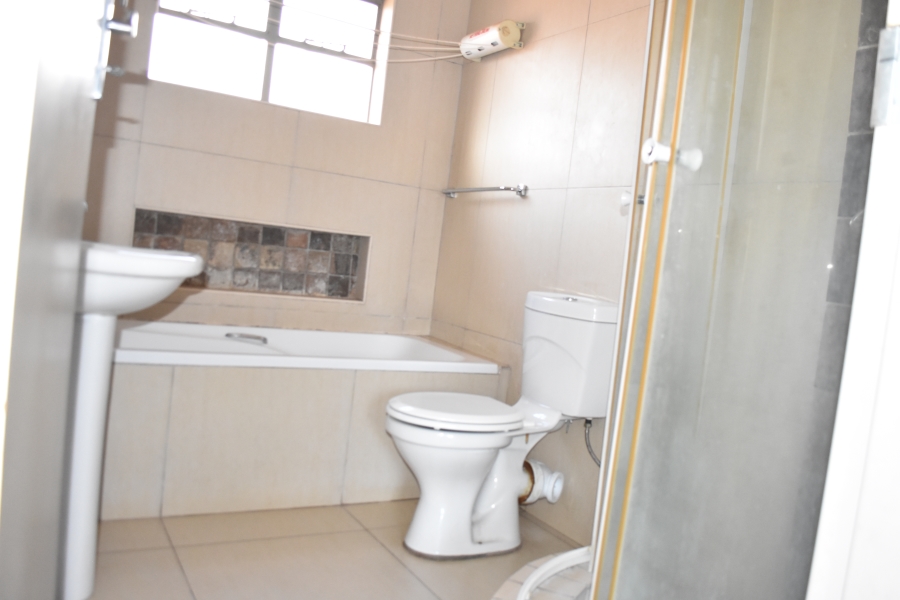 2 Bedroom Property for Sale in Andeon Gauteng