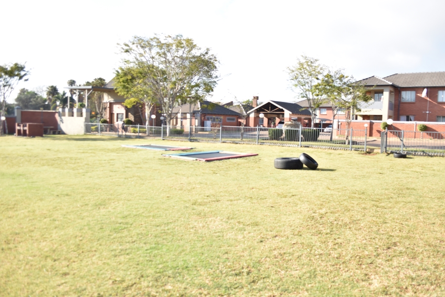 2 Bedroom Property for Sale in Andeon Gauteng