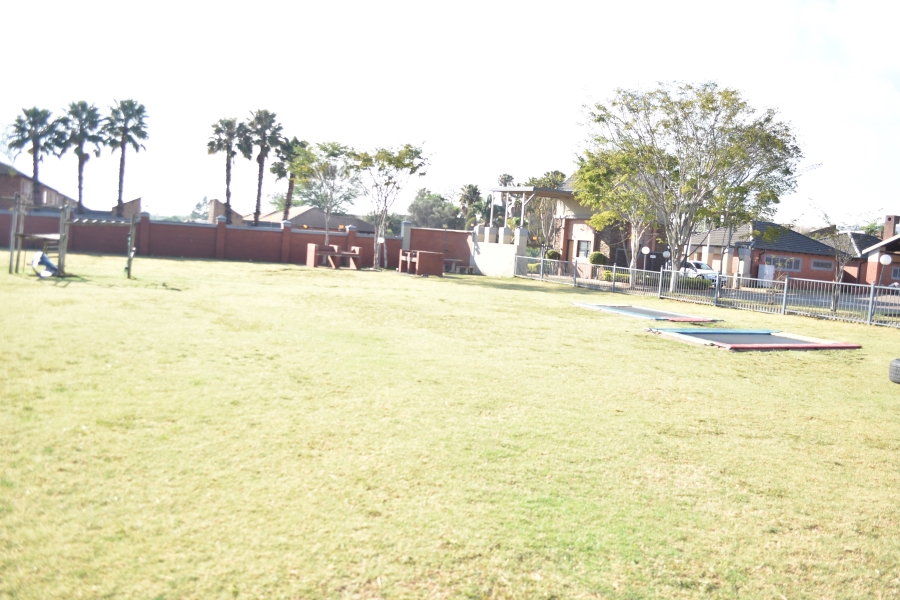 2 Bedroom Property for Sale in Andeon Gauteng