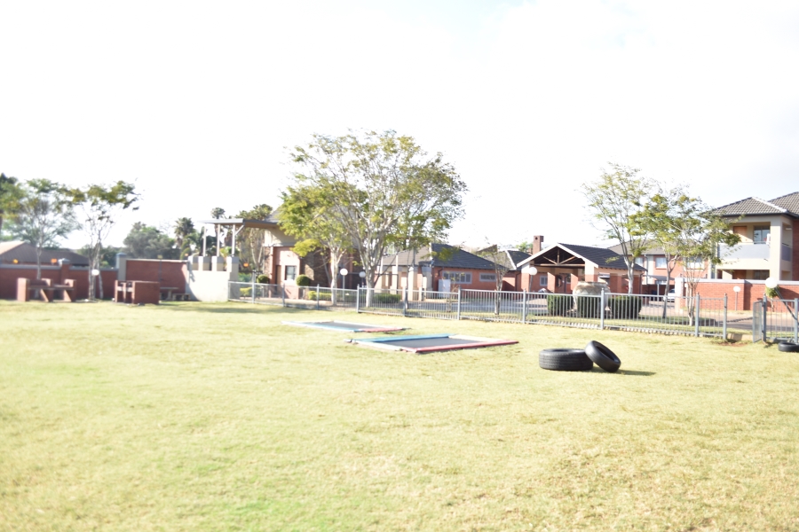 2 Bedroom Property for Sale in Andeon Gauteng