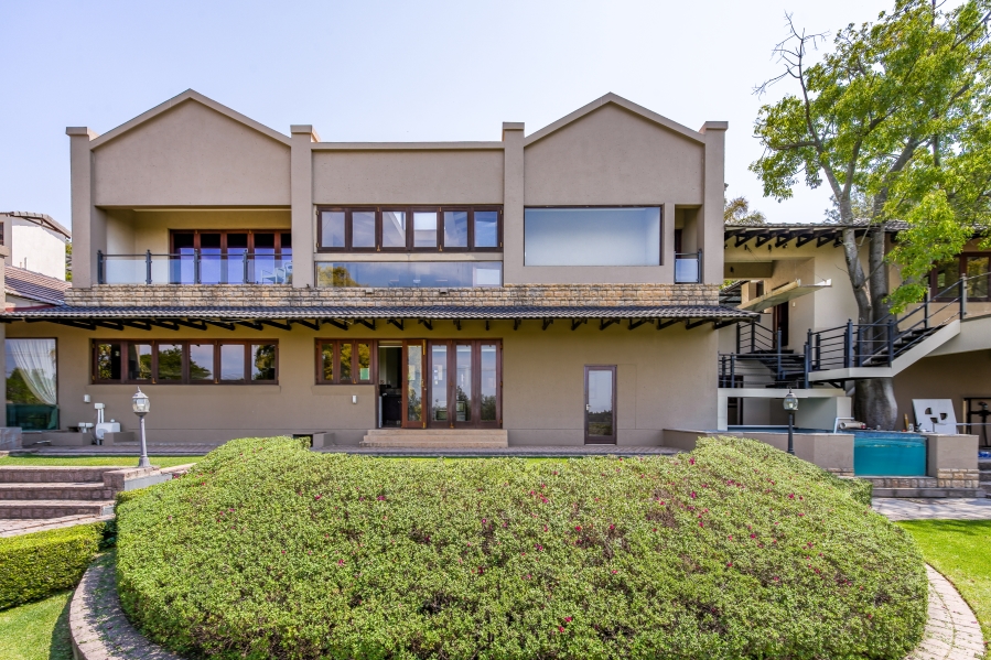 9 Bedroom Property for Sale in Waterkloof Ridge Gauteng