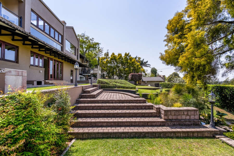 9 Bedroom Property for Sale in Waterkloof Ridge Gauteng