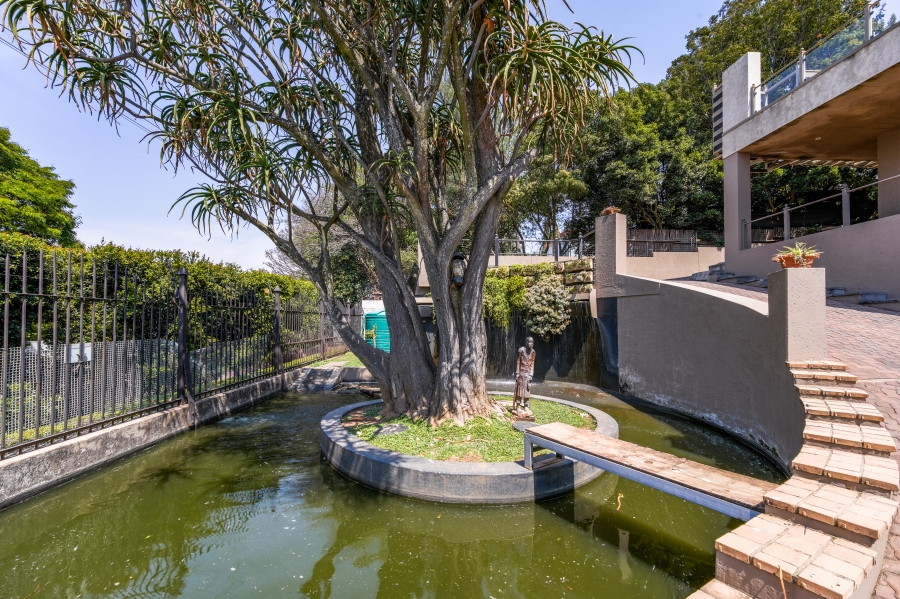 9 Bedroom Property for Sale in Waterkloof Ridge Gauteng