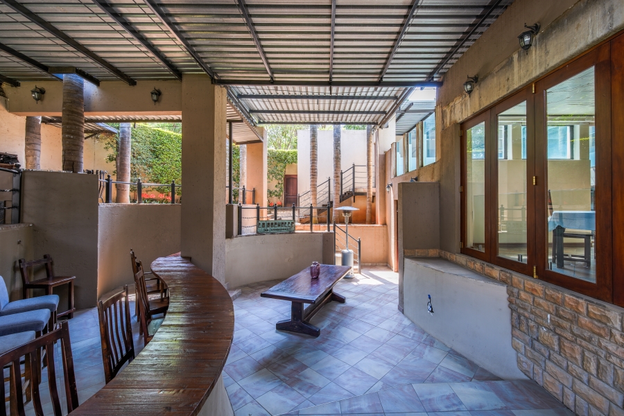 9 Bedroom Property for Sale in Waterkloof Ridge Gauteng