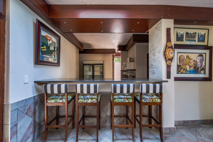9 Bedroom Property for Sale in Waterkloof Ridge Gauteng