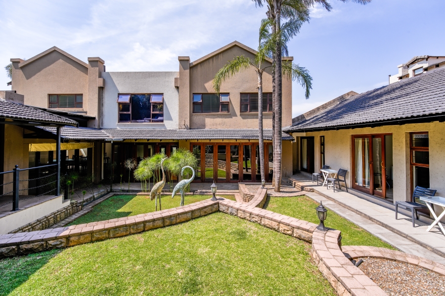 9 Bedroom Property for Sale in Waterkloof Ridge Gauteng