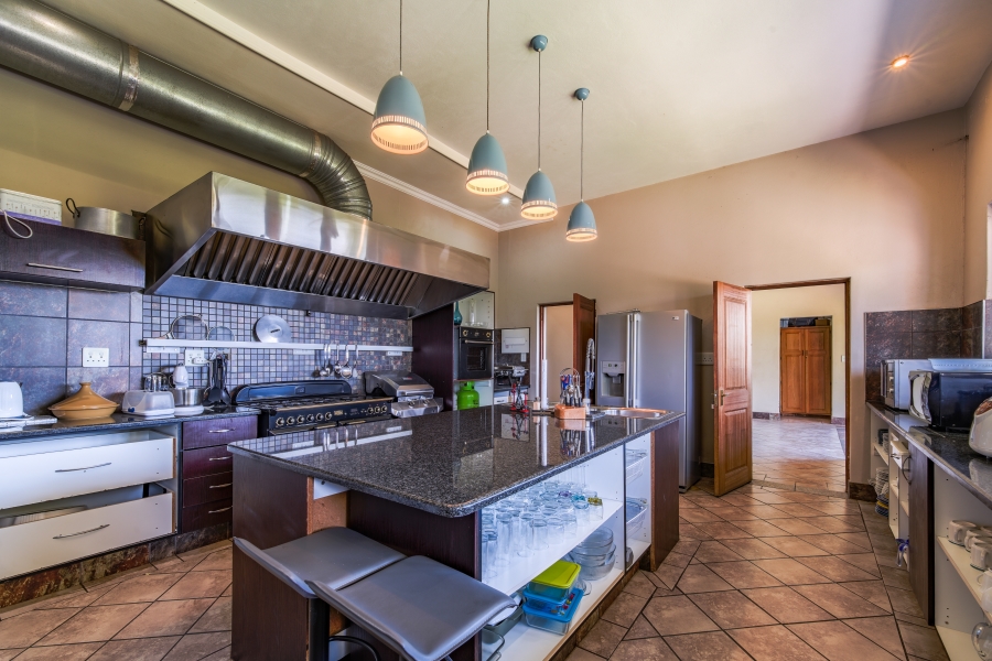 9 Bedroom Property for Sale in Waterkloof Ridge Gauteng