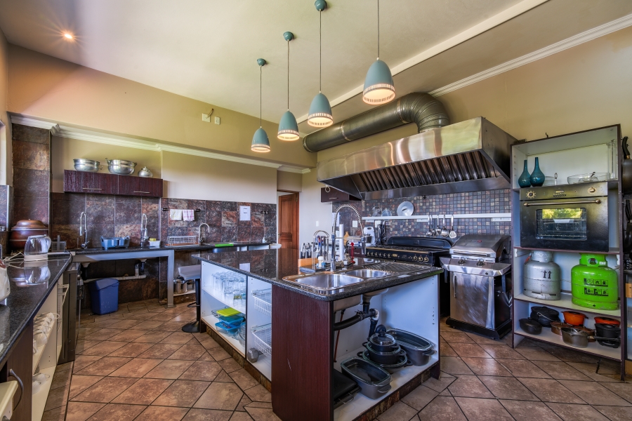 9 Bedroom Property for Sale in Waterkloof Ridge Gauteng