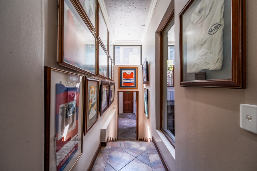 9 Bedroom Property for Sale in Waterkloof Ridge Gauteng