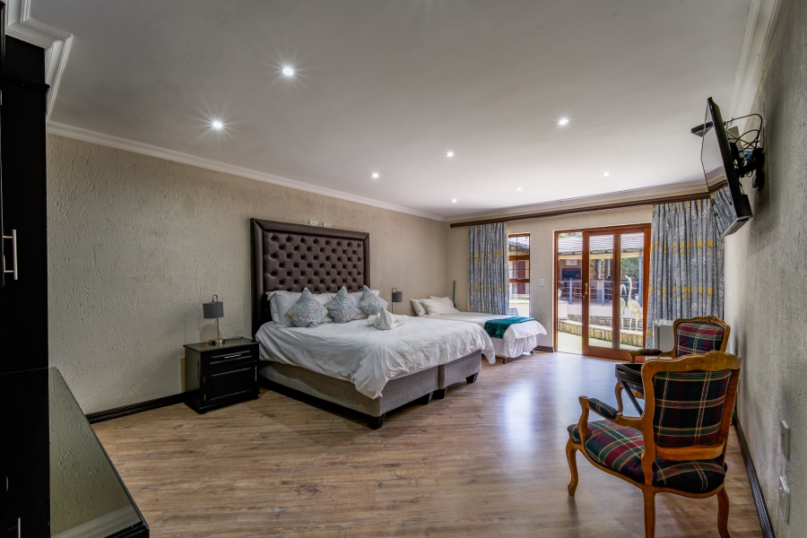 9 Bedroom Property for Sale in Waterkloof Ridge Gauteng