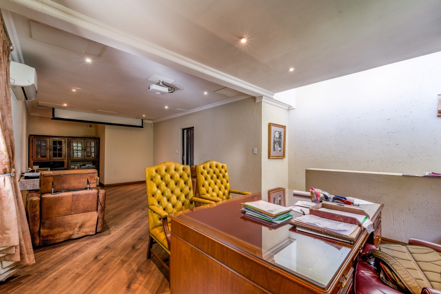 9 Bedroom Property for Sale in Waterkloof Ridge Gauteng