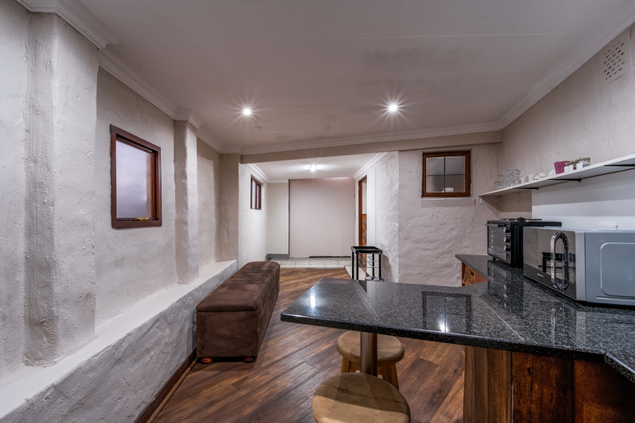 9 Bedroom Property for Sale in Waterkloof Ridge Gauteng